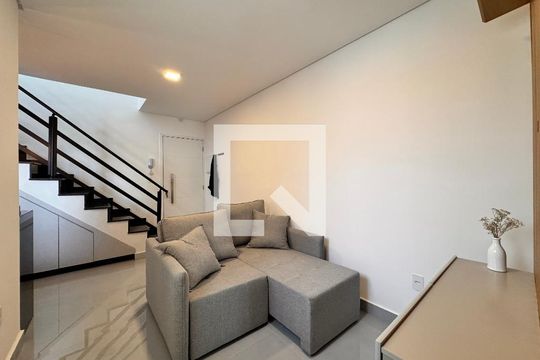 Sala de apartamento para alugar com 2 quartos, 94m² em Jardim, Santo André