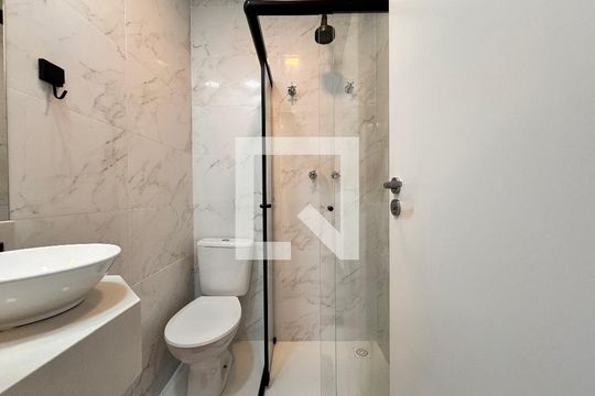 Banheiro da Suíte 1 de apartamento à venda com 2 quartos, 94m² em Jardim, Santo André