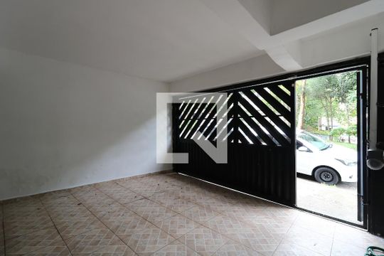 Garagem de casa para alugar com 3 quartos, 227m² em Jardim Ana Maria, Santo André
