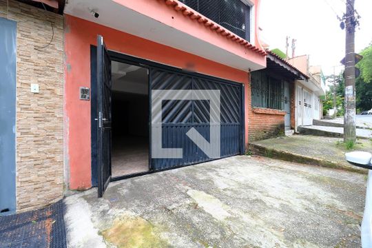 Fachada de casa para alugar com 3 quartos, 227m² em Jardim Ana Maria, Santo André