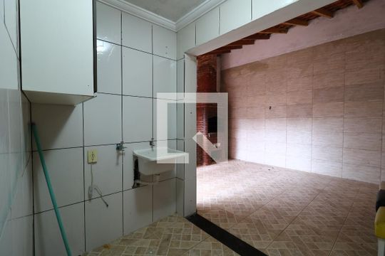 Área de Serviço de casa para alugar com 3 quartos, 227m² em Jardim Ana Maria, Santo André