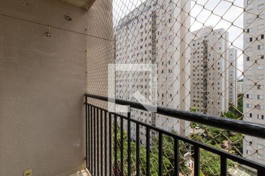Sacada de apartamento à venda com 3 quartos, 65m² em Jardim Cocaia, Guarulhos