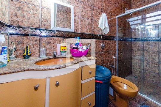 Banheiro suíte de casa à venda com 3 quartos, 250m² em Nova Cintra, Belo Horizonte