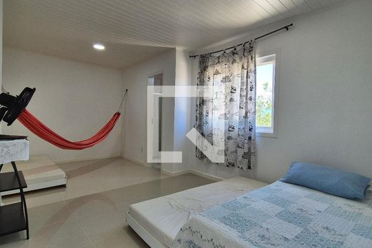 Suite 1 de casa para alugar com 3 quartos, 240m² em Vargem Grande, Rio de Janeiro