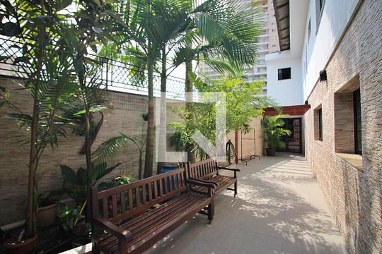 Quintal  de casa à venda com 3 quartos, 201m² em Jardim Sao Paulo, São Bernardo do Campo