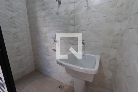 Lavanderia de casa à venda com 2 quartos, 144m² em Vila Antonieta, São Paulo