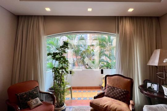 Sacada de apartamento à venda com 3 quartos, 176m² em Jardim Paulista, São Paulo