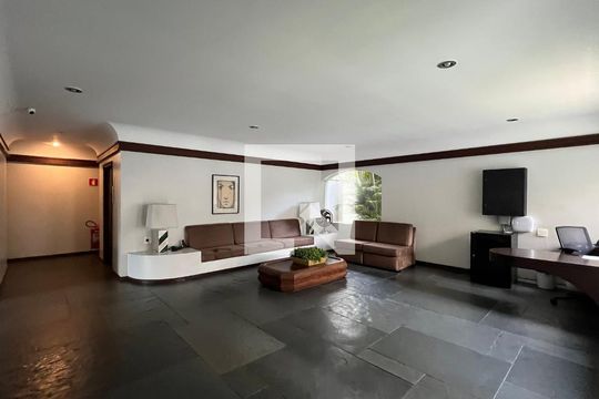 Hall de entrada de apartamento à venda com 3 quartos, 176m² em Jardim Paulista, São Paulo