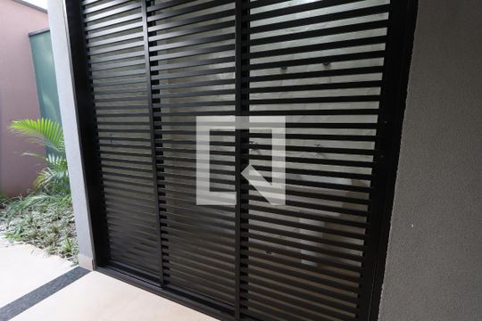 Lavanderia de casa à venda com 2 quartos, 144m² em Vila Antonieta, São Paulo