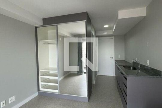 Kitnet/Studio à venda com 1 quarto, 25m² em Santo Amaro, São Paulo
