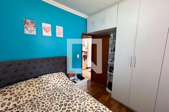 Quarto de casa à venda com 4 quartos, 200m² em Novo Eldorado, Contagem