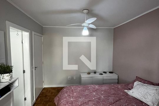 Quarto de casa à venda com 3 quartos, 240m² em Vila Alpina, Santo André