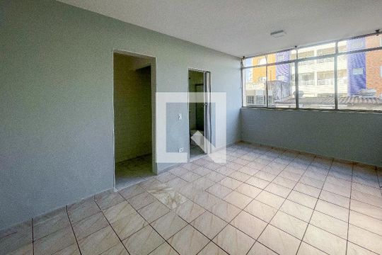 Sala/Quarto de kitnet/studio à venda com 0 quarto, 28m² em Pinheiros, São Paulo