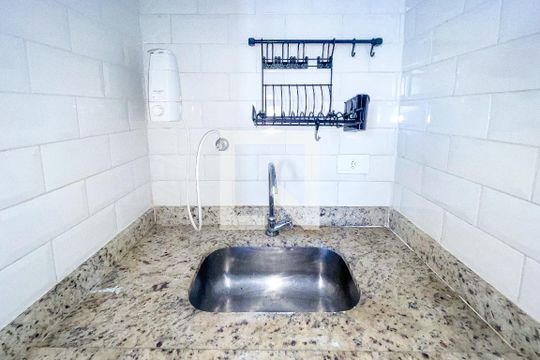 Cozinha de kitnet/studio à venda com 0 quarto, 28m² em Pinheiros, São Paulo