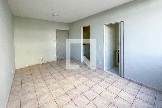 Sala/Quarto de kitnet/studio à venda com 0 quarto, 28m² em Pinheiros, São Paulo