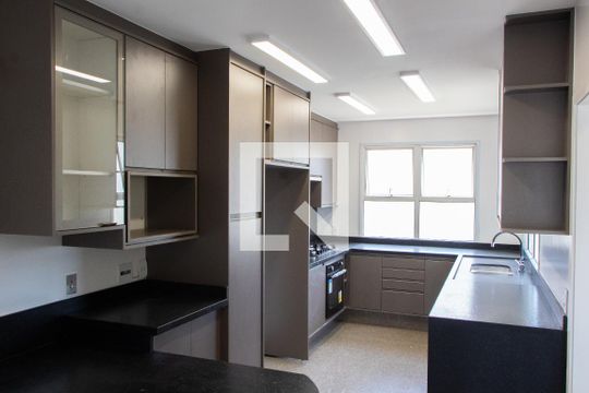 COZINHA de apartamento à venda com 4 quartos, 408m² em Jardim Madalena, Campinas