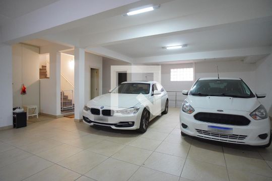 Garagem de casa à venda com 4 quartos, 453m² em Chácara das Pedras, Porto Alegre