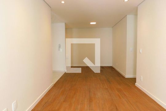 Sala de apartamento para alugar com 3 quartos, 80m² em Balneário Tropical, Paulínia
