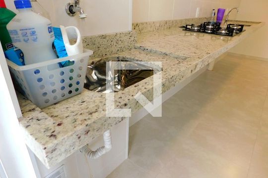Área de Serviço de apartamento para alugar com 3 quartos, 80m² em Balneário Tropical, Paulínia