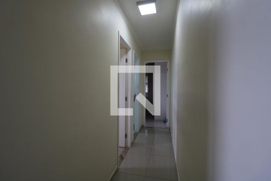 Corredor de apartamento à venda com 2 quartos, 50m² em Jardim Utinga, Santo André