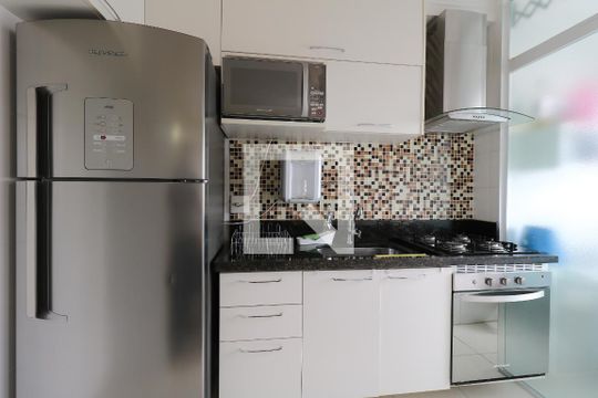 Cozinha de apartamento à venda com 2 quartos, 50m² em Jardim Utinga, Santo André