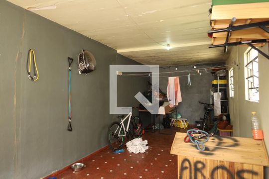 Garagem de casa à venda com 2 quartos, 350m² em Cidade Líder, São Paulo