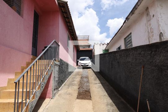 Garagem de casa à venda com 2 quartos, 350m² em Cidade Líder, São Paulo