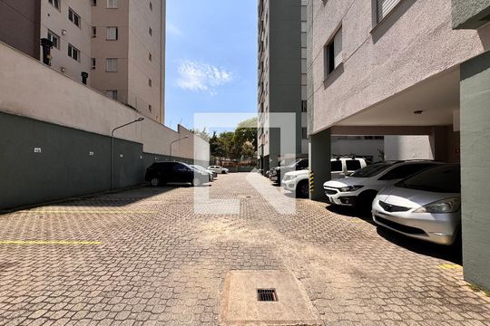 Garagem de apartamento para alugar com 3 quartos, 60m² em Vila Valparaíso, Santo André