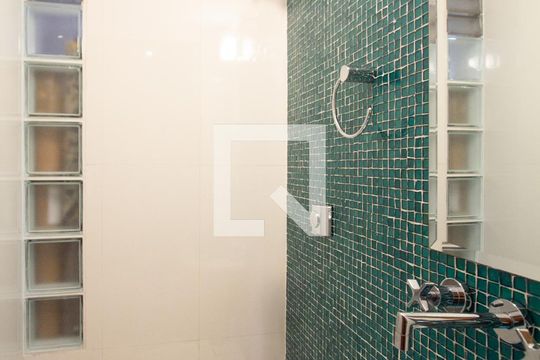 Lavabo de apartamento à venda com 2 quartos, 70m² em Vila Olímpia, São Paulo