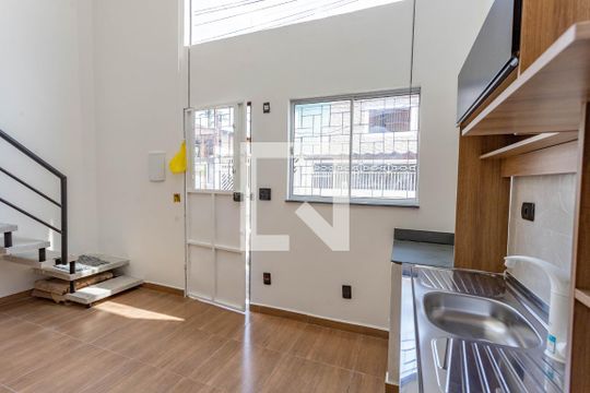 Sala/Cozinha de apartamento para alugar com 1 quarto, 55m² em Centro, Diadema