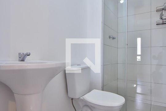 Banheiro de apartamento para alugar com 2 quartos, 49m² em Vila Andrade, São Paulo