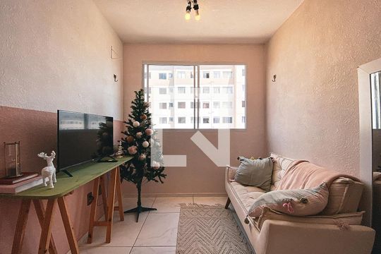 Sala de apartamento para alugar com 2 quartos, 40m² em Jardim do Lago, Osasco