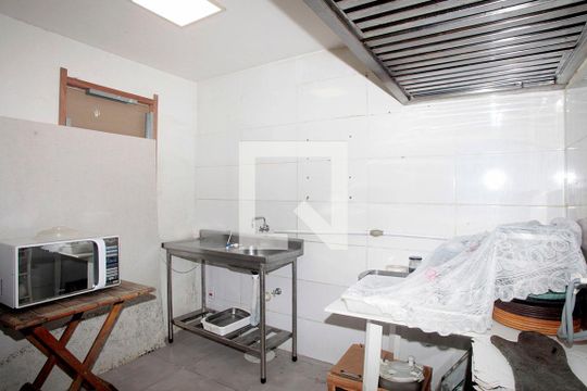 Cozinha 1 de casa à venda com 3 quartos, 647m² em Boa Vista, Porto Alegre