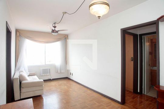 Apartamento à venda com 1 quarto, 55m² em Navegantes, Porto Alegre