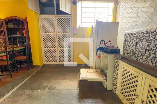 Área de Serviço de casa à venda com 3 quartos, 380m² em Santa Efigênia, Belo Horizonte