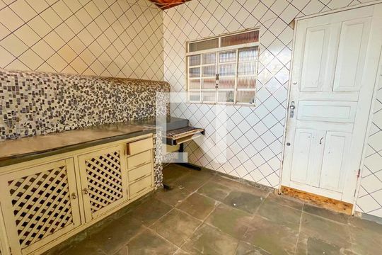 Área de Serviço de casa à venda com 3 quartos, 380m² em Santa Efigênia, Belo Horizonte