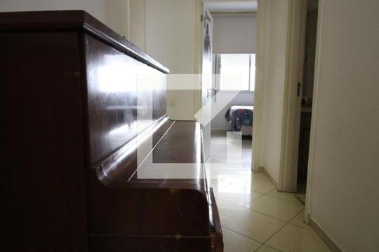 Corredor  de apartamento à venda com 4 quartos, 215m² em Lagoa, Rio de Janeiro