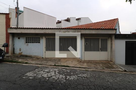 Fachada de casa à venda com 3 quartos, 150m² em Jardim, Santo André