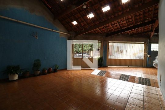 Garagem de casa à venda com 3 quartos, 150m² em Jardim, Santo André
