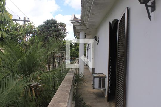 Varanda dos quartos de casa para alugar com 4 quartos, 350m² em Cidade Maia, Guarulhos