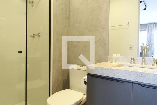 Banheiro da Suíte de kitnet/studio para alugar com 1 quarto, 29m² em Itaim Bibi, São Paulo
