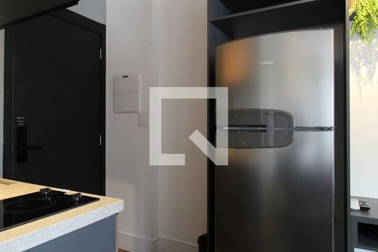 Cozinha de kitnet/studio para alugar com 1 quarto, 29m² em Itaim Bibi, São Paulo