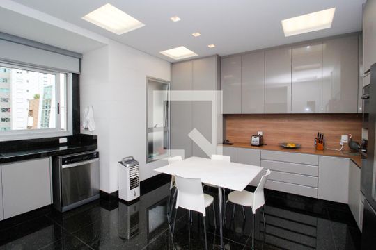 Cozinha de apartamento à venda com 4 quartos, 296m² em Funcionários, Belo Horizonte