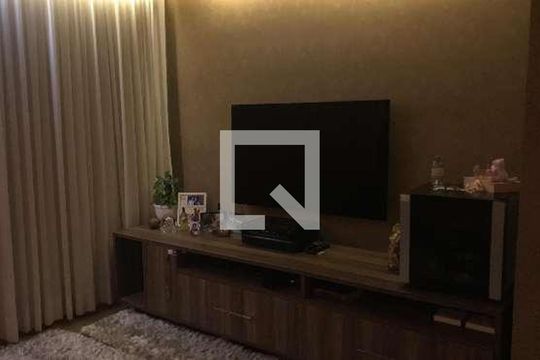 Apartamento para alugar com 2 quartos, 89m² em Vila Santo Estefano, São Paulo