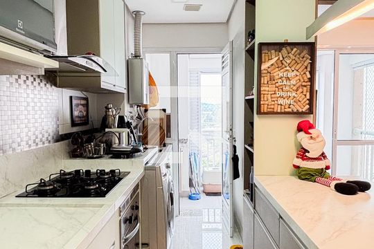 Cozinha de apartamento à venda com 2 quartos, 57m² em Vila Homero Thon, Santo André