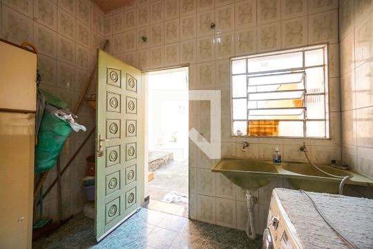 Área de serviço de casa à venda com 5 quartos, 270m² em Penha de França, São Paulo
