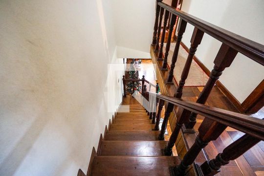Escada de casa à venda com 5 quartos, 270m² em Penha de França, São Paulo