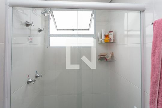 Banheiro de apartamento para alugar com 2 quartos, 40m² em Morro Santana, Porto Alegre