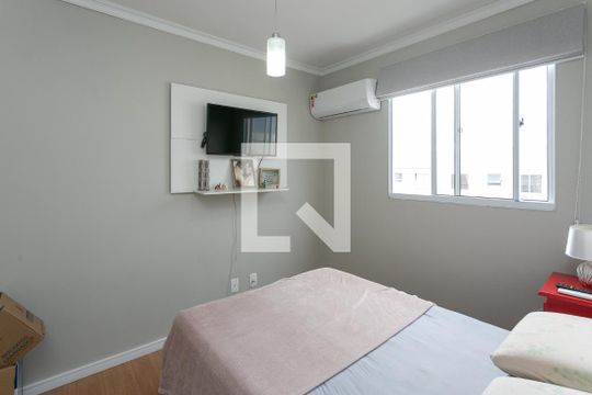 Quarto 1 de apartamento para alugar com 2 quartos, 40m² em Morro Santana, Porto Alegre