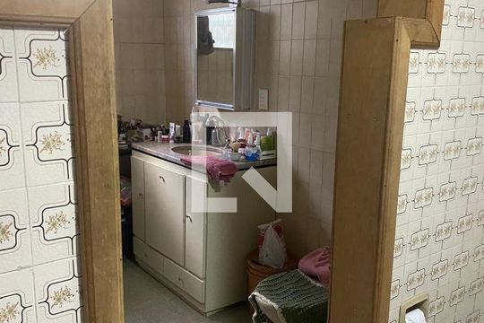 Banheiro de casa de condomínio à venda com 6 quartos, 350m² em Vale Verde, Betim